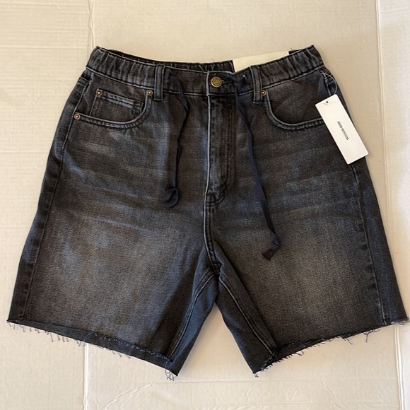 NEW BDG Pull-On Baggy Denim Short - Picture 5 of 8